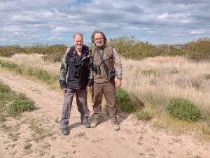 Birdwatching tour with Andrew Lucas in Puerto Madryn, observing Patagonian endemic birds on a very windy day.